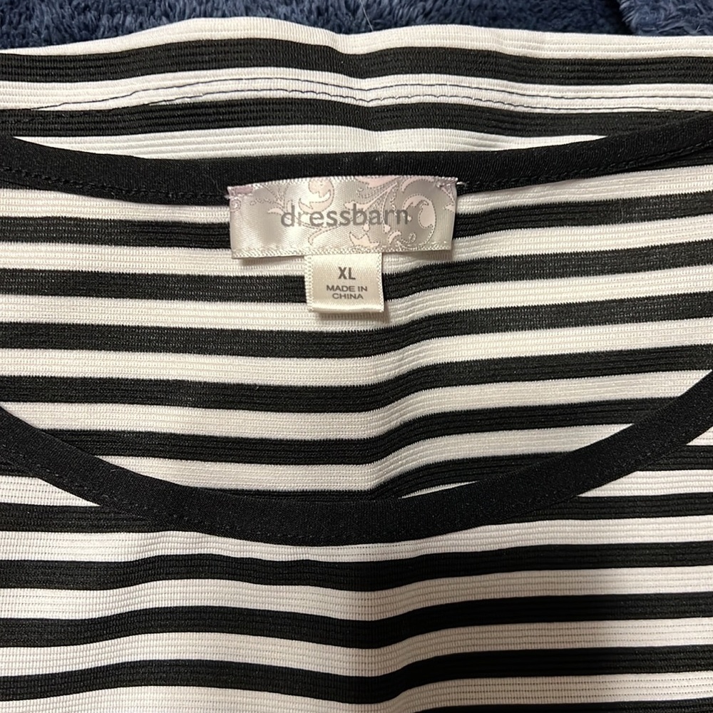 Dressbarn - Picture 2 of 2
